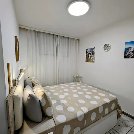 In Americas With Ocean View Apartmán *